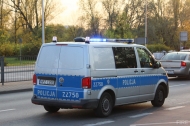 ZZ758 - Volkswagen Transporter T6 - Komenda Stołeczna Policji